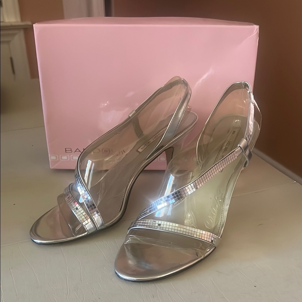 Bandolino Silver Strappy Sandals